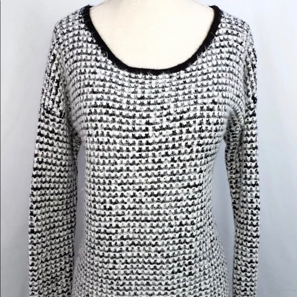 Rewind sweater